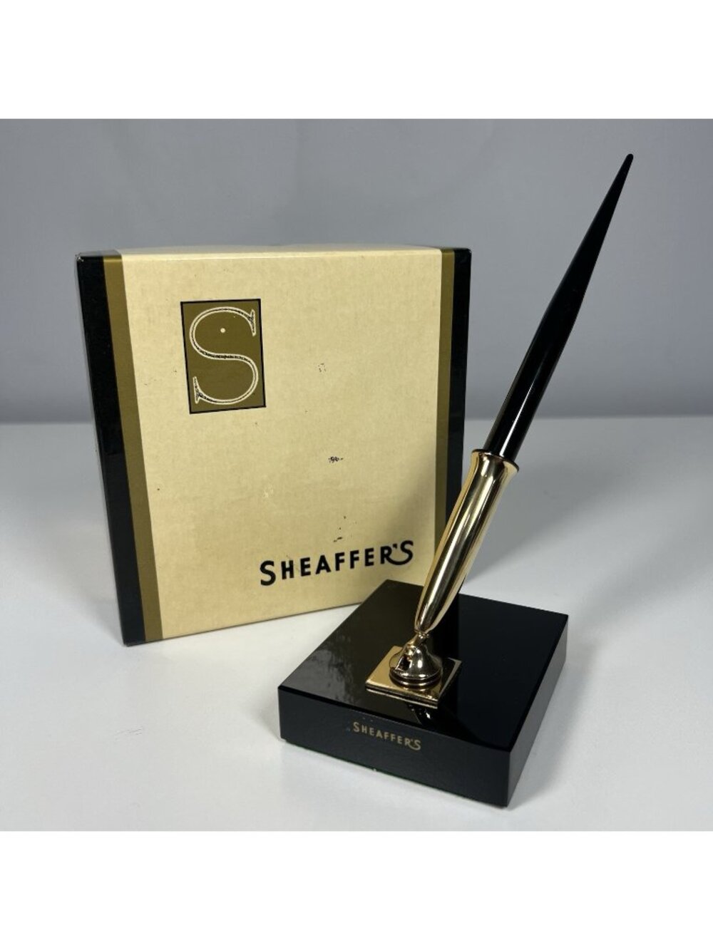 Vintage Sheaffer’s Desk Fountain Pen Set 14K Gold Nib Black Base Original Box